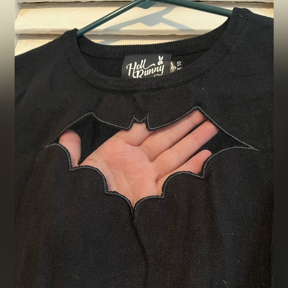 Batman logo top